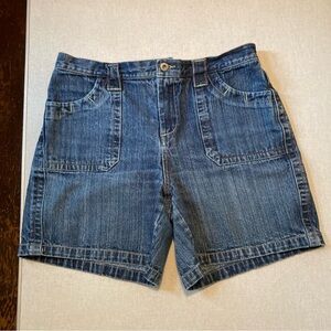Faded Glory, Women’s size 12, 100% cotton, Blue Jean short. shorts.